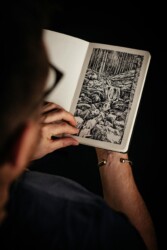 "Urwald von morgen #5"
Encre de Chine sur papier Moleskine
13 x 21 cm
2019 Emmanuel Henninger, art, dessin, ink, Oliver Kramer