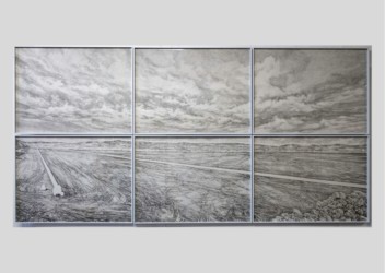 Ensemble “Open-Pit Mine II” (Garzweiler – Rhénanie-du-Nord-Westphalie – Allemagne)
Encre de Chine sur papier Arches satiné 185 gr
112 x 231 cm
Janvier – Juin 2021
